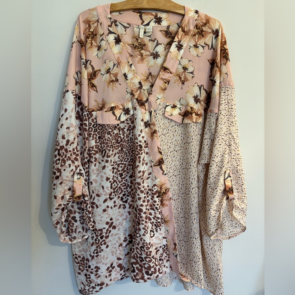 Cato Plus Size Floral Animal print blouse 3/4 sleeve - Picture 2 of 8